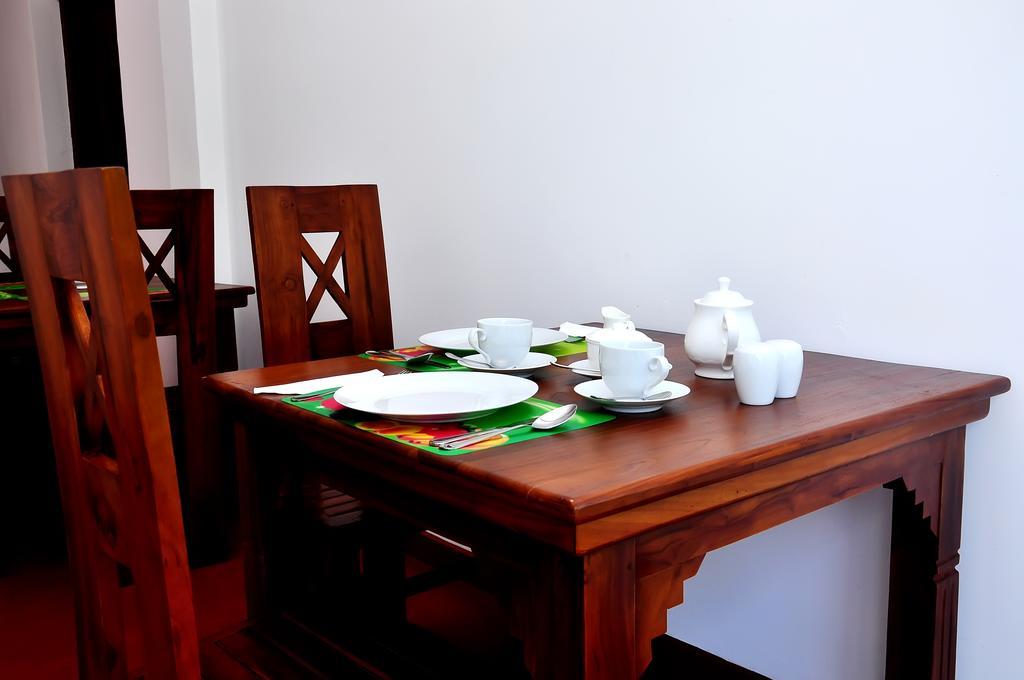 Little Swan Guest house Bentota Extérieur photo