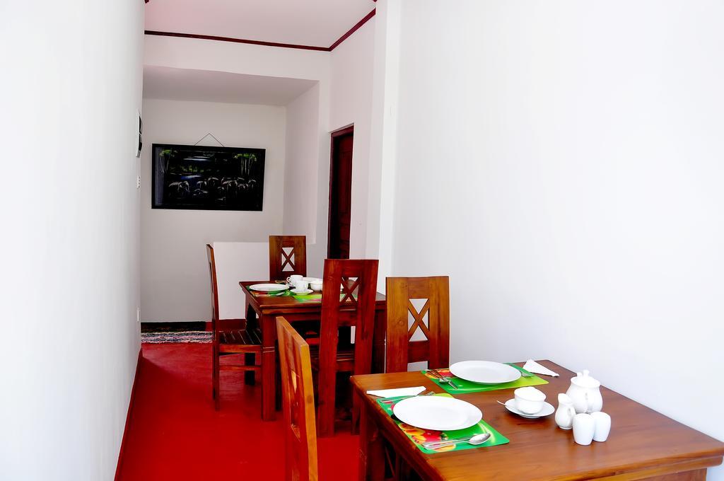Little Swan Guest house Bentota Extérieur photo