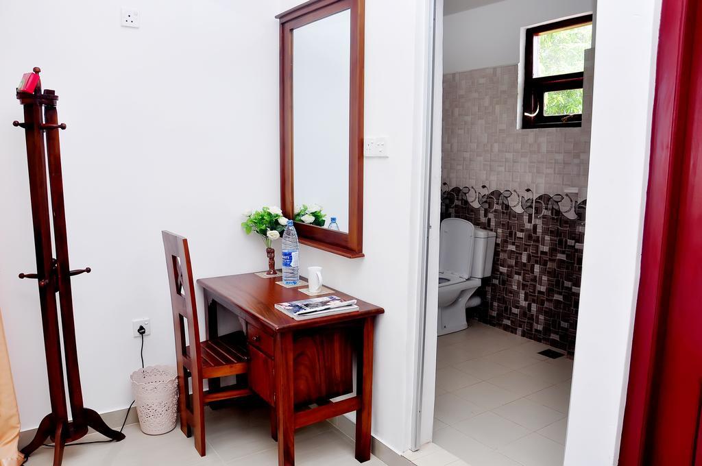 Little Swan Guest house Bentota Extérieur photo