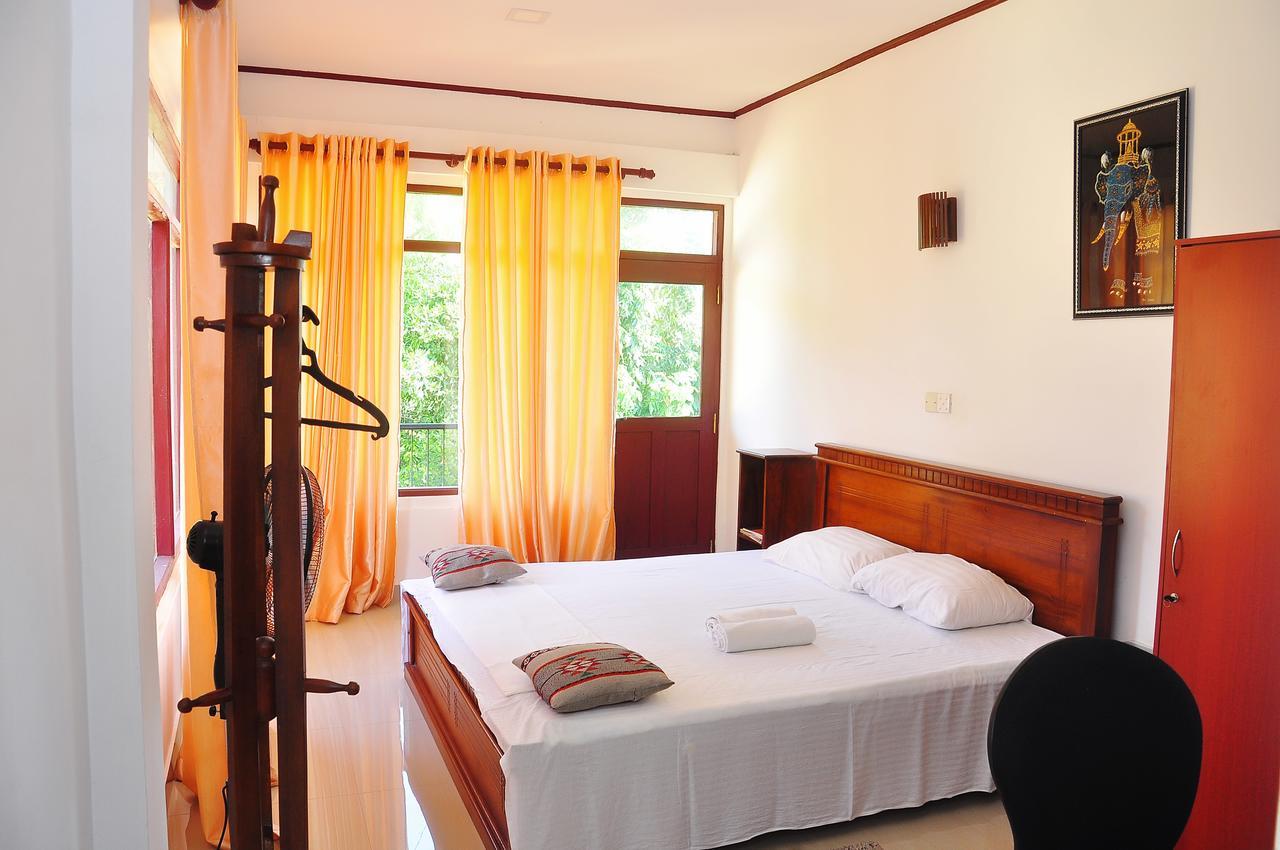 Little Swan Guest house Bentota Extérieur photo