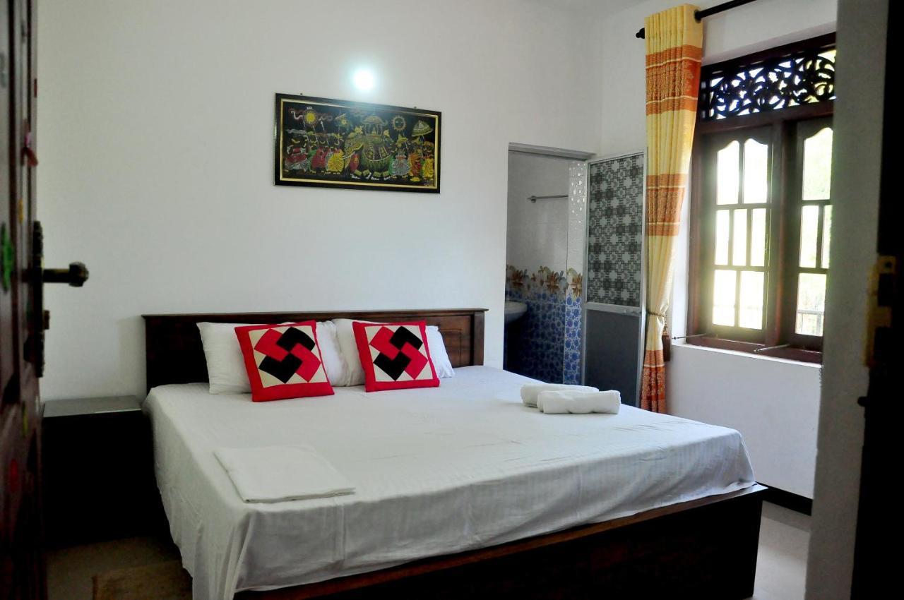 Little Swan Guest house Bentota Extérieur photo